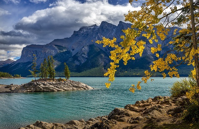 Lake Minnewanka