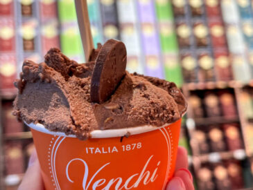 What to eat in Venice, Italy? There are so many local specialties to try, but avoiding tourist traps is tricky. This food guide describes Venetian cuisine, local food to try and what restaurants are worth visiting.